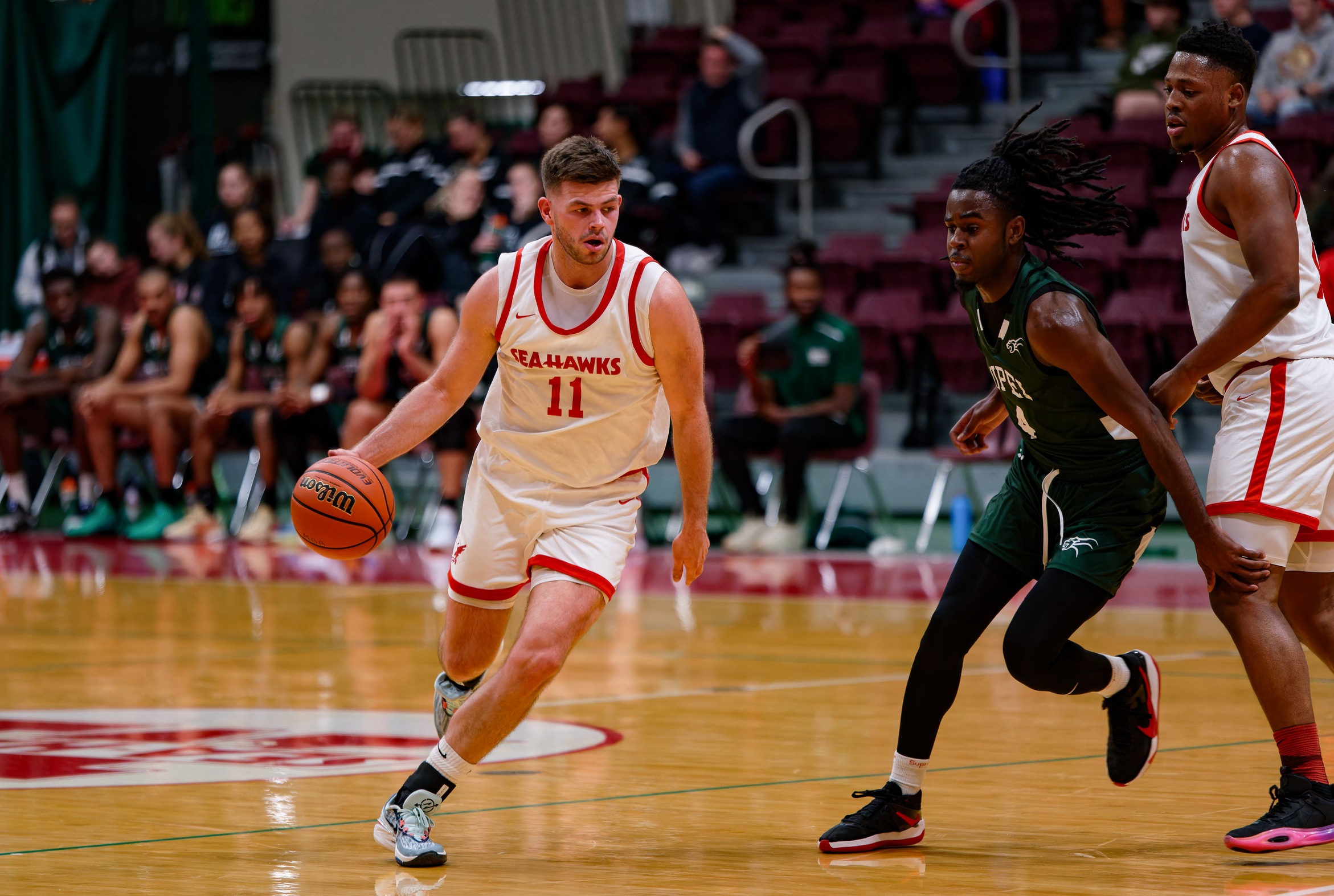 Sea-Hawks Battle UNB Red's for First Away Weekend